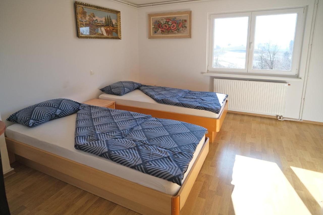 Sostanj Velenje Ravne Sobe Rooms Vrtacnik D O O Exterior foto