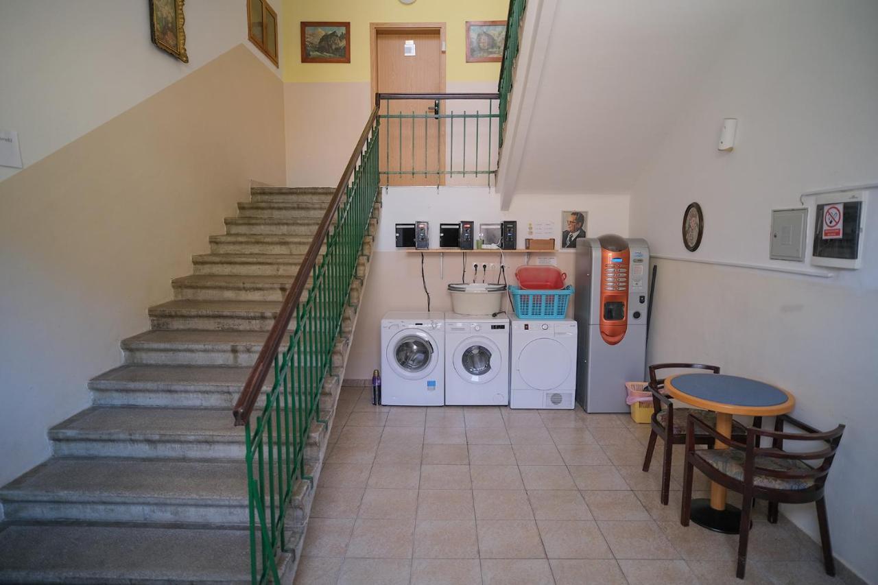Sostanj Velenje Ravne Sobe Rooms Vrtacnik D O O Exterior foto
