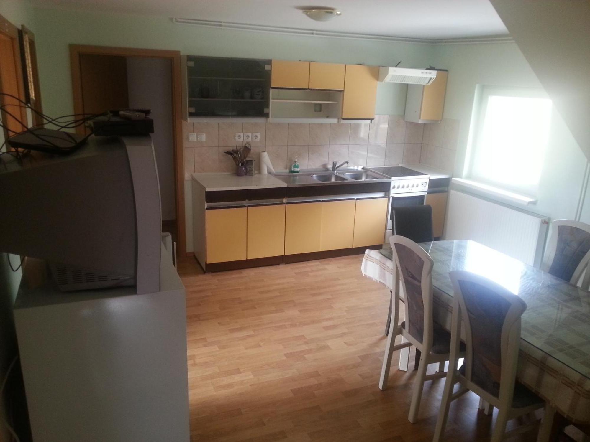 Sostanj Velenje Ravne Sobe Rooms Vrtacnik D O O Exterior foto